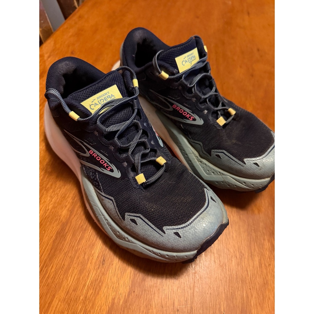 Brooks Caldera 7 Womens Trail Running Shoes Navy Blue Pink 1204041B485 Size 7.5